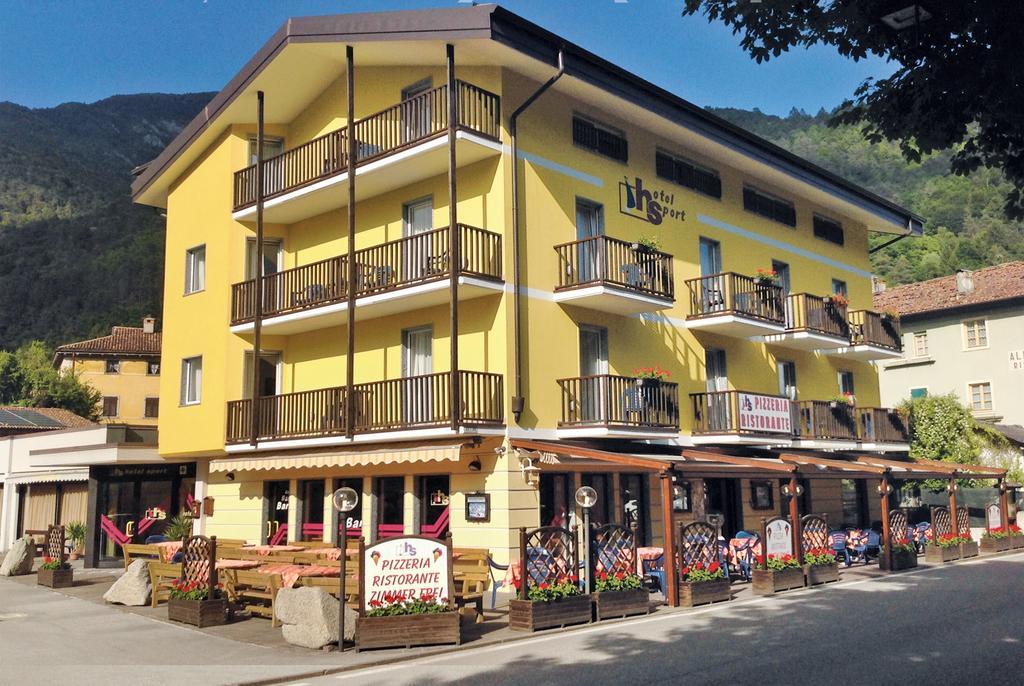 Hotel Sport Pieve Di Ledro Exteriör bild