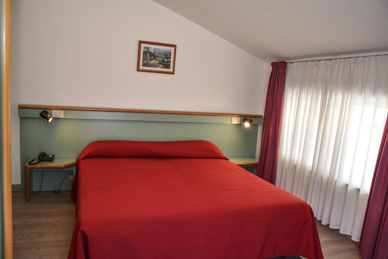 Hotel Sport Pieve Di Ledro Exteriör bild