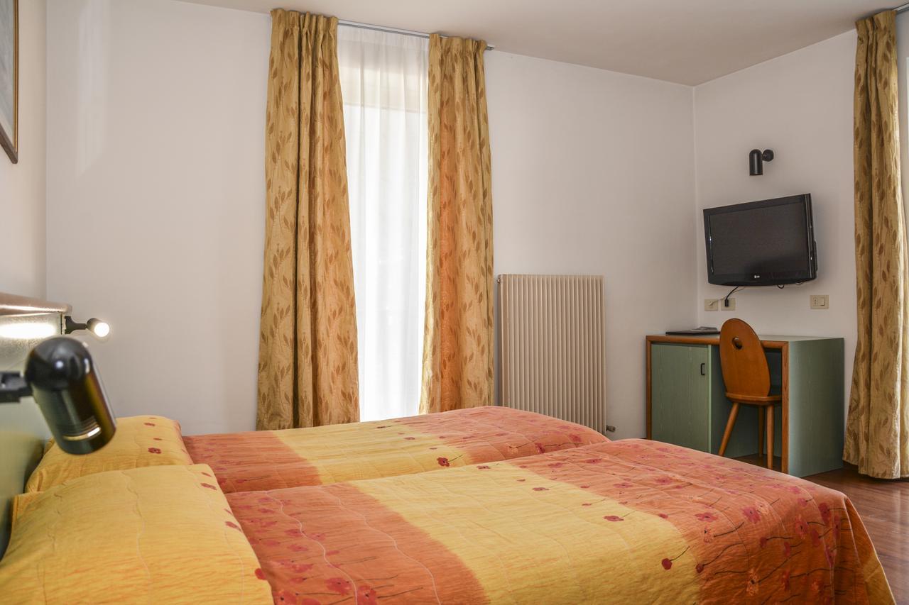 Hotel Sport Pieve Di Ledro Exteriör bild