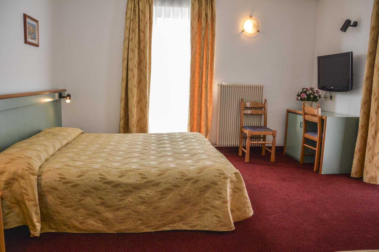 Hotel Sport Pieve Di Ledro Exteriör bild