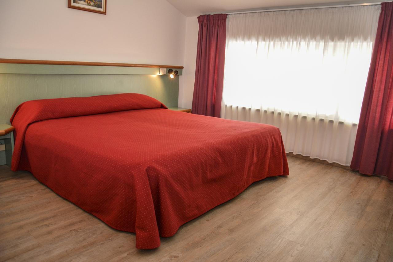 Hotel Sport Pieve Di Ledro Exteriör bild